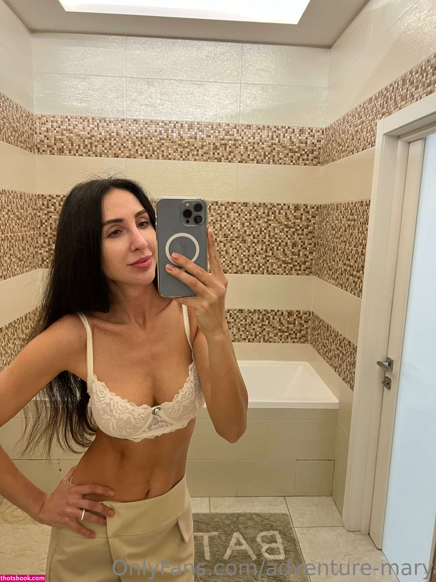 Aventure Marie Photo #80