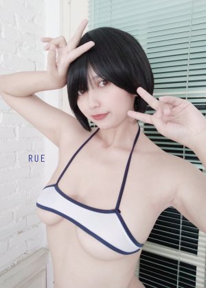 Rue Cosplayer Photo #22