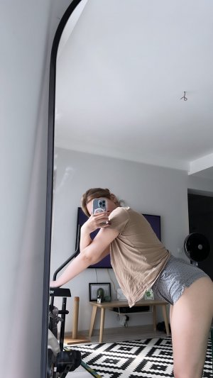 buseeylmaz97 Photo #43