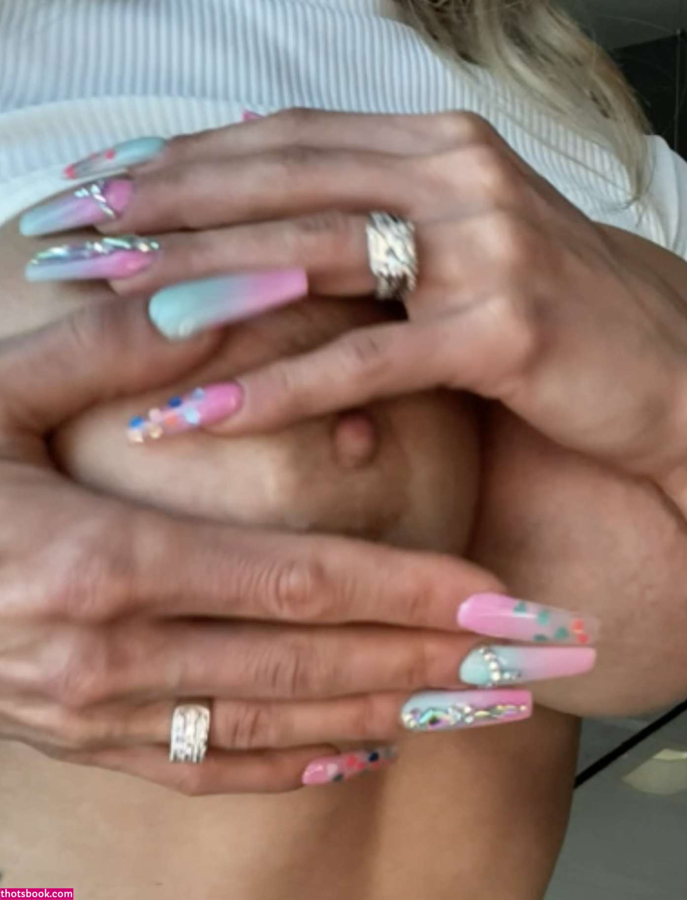 Autumn Blair Photo #4