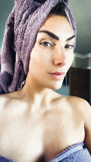 Deeeeliciousmfc Photo #19