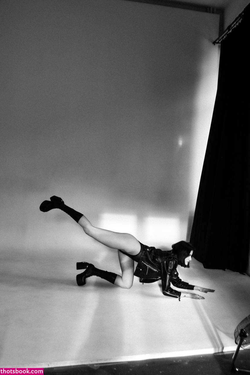 Anannke Anna Photo #7