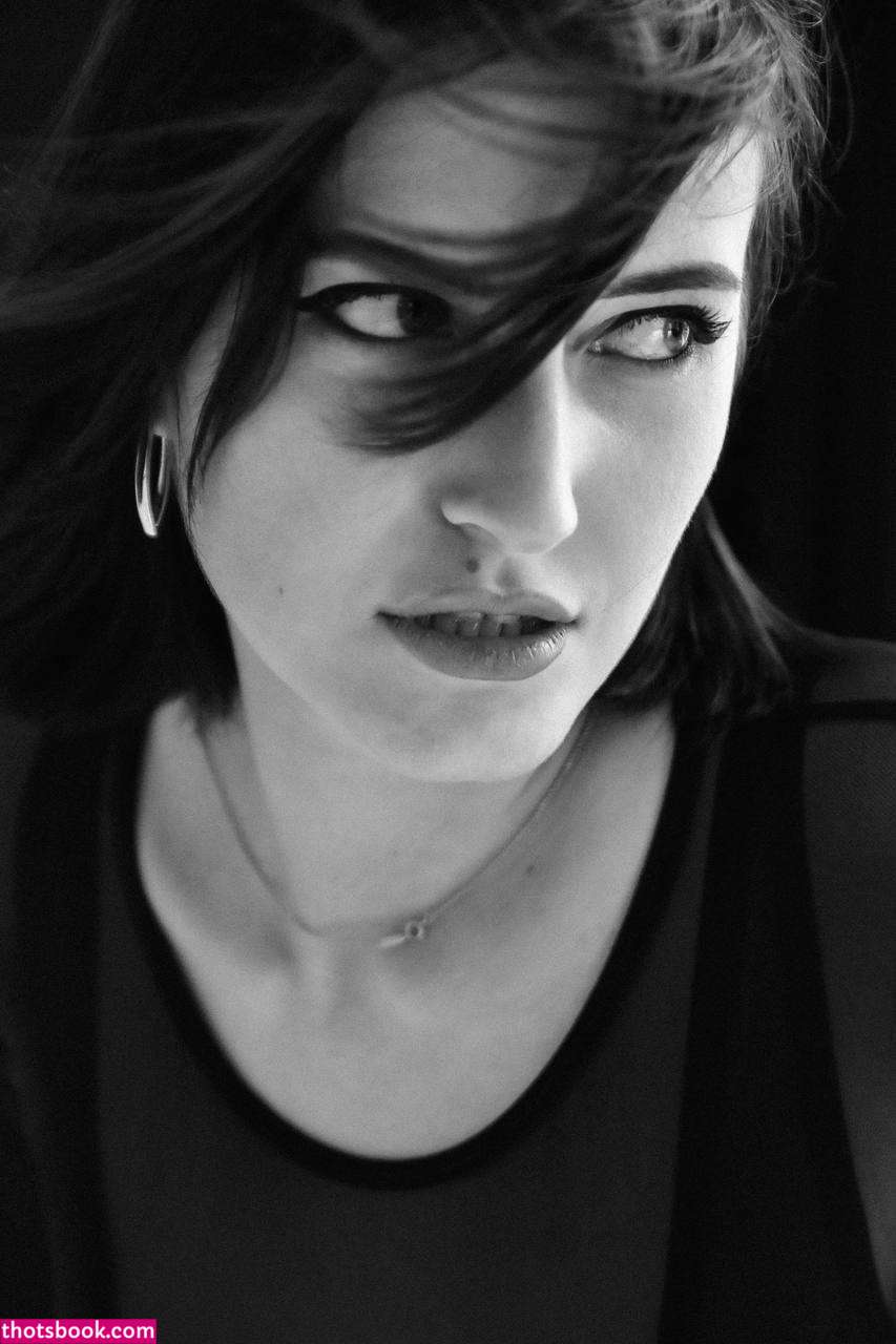 Anannke Anna Photo #18