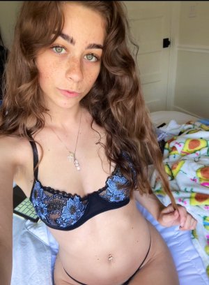 Thereneerose Photo #14