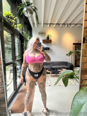 Stupidandhot Photo #1