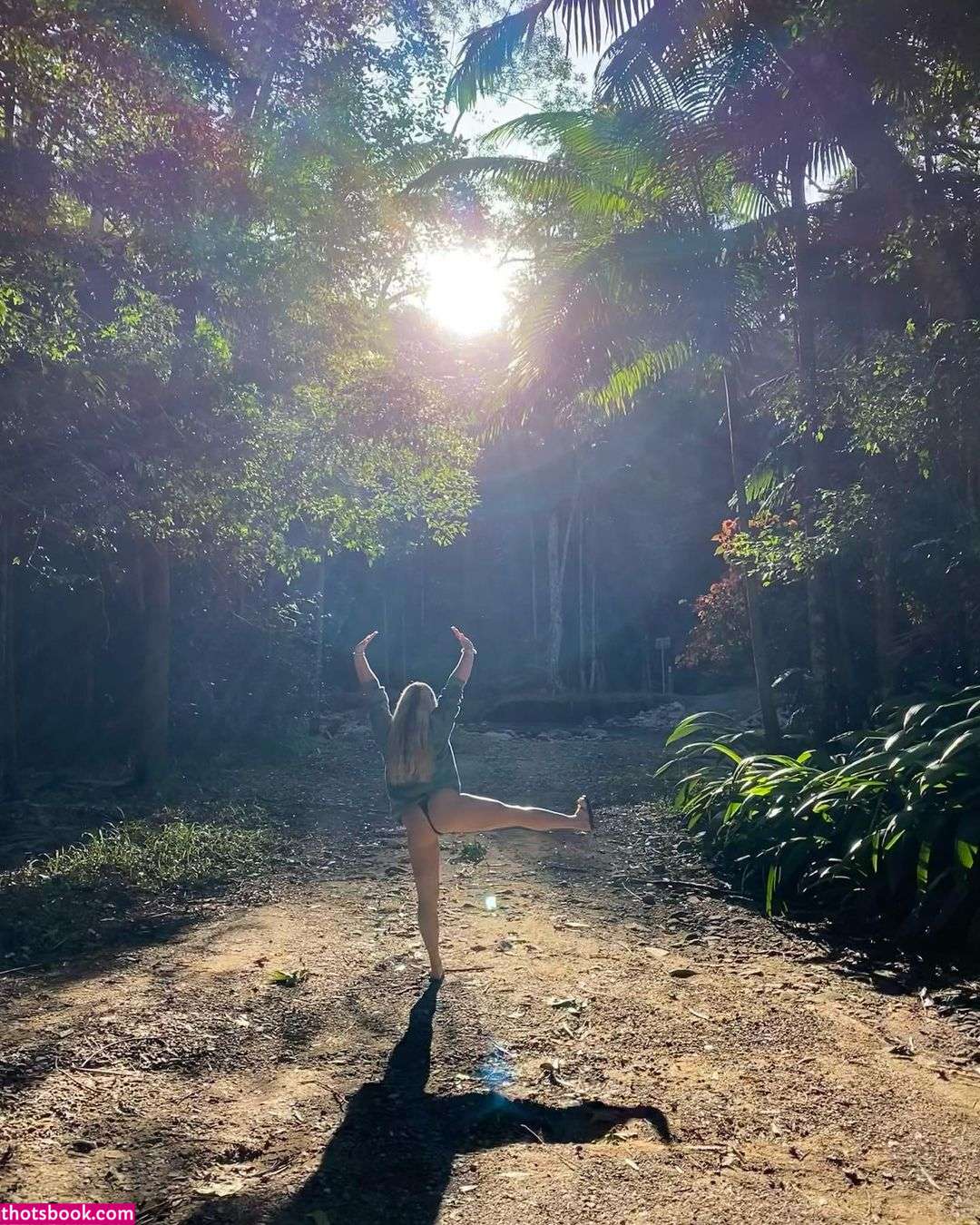 Rachaeljanea Photo #7