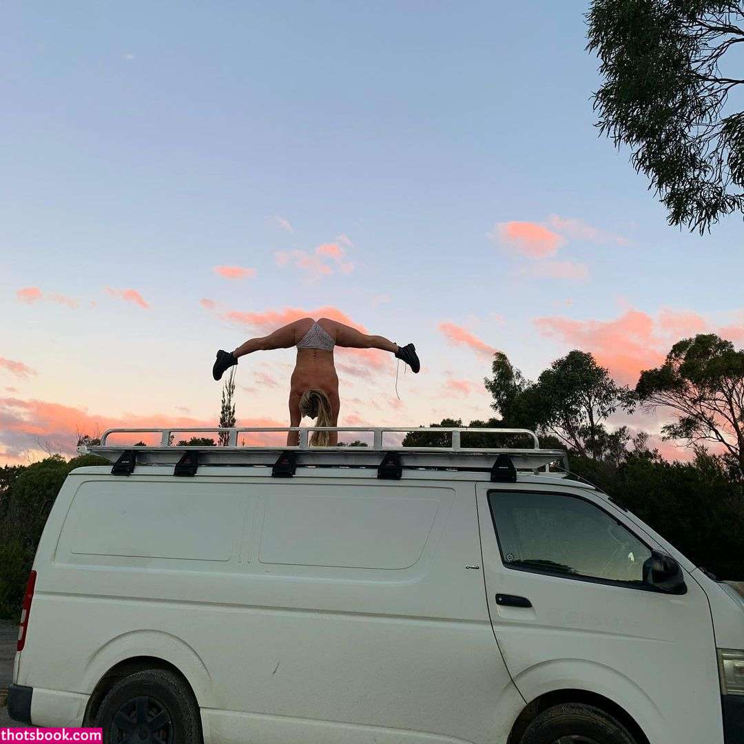 Rachaeljanea Photo #9