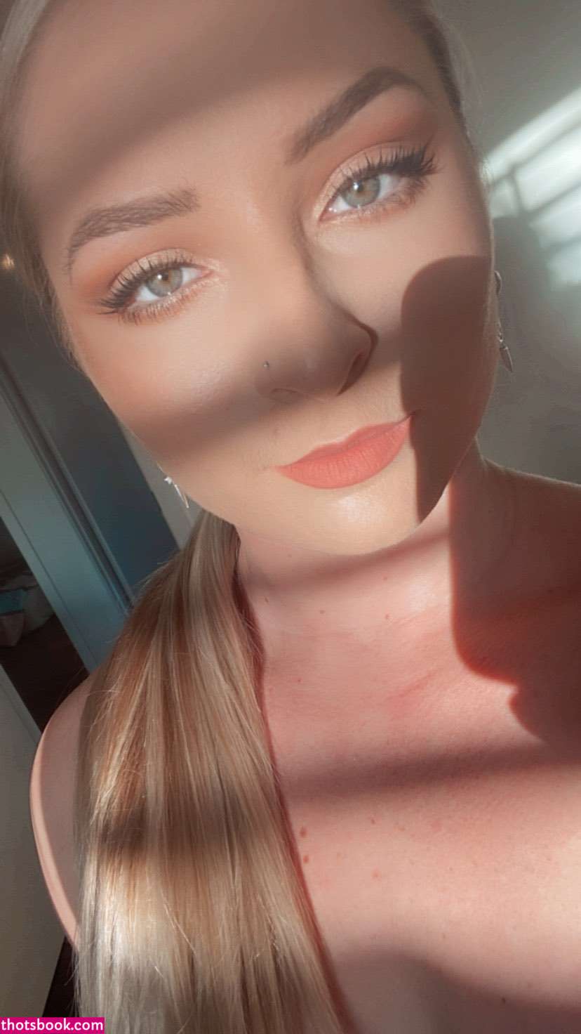 Rachaeljanea Photo #25