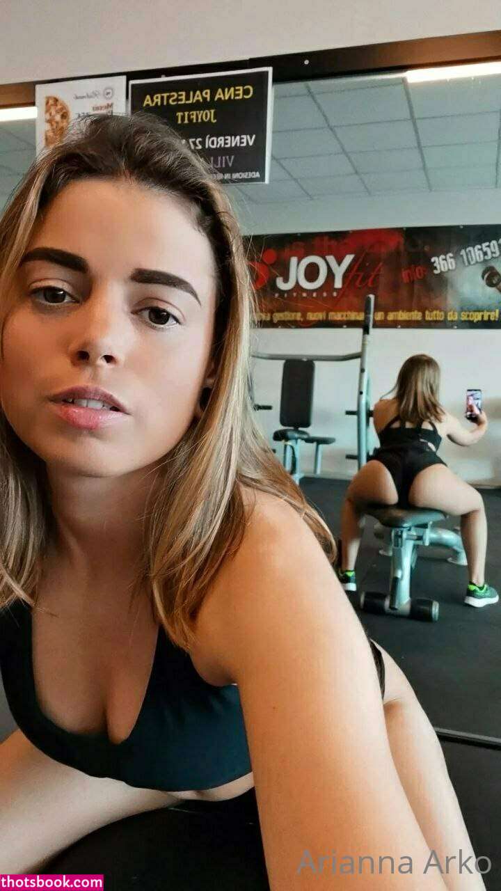 Ariannaarko Photo #28