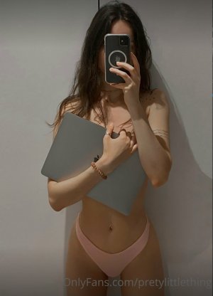 pretylittlething Photo #67