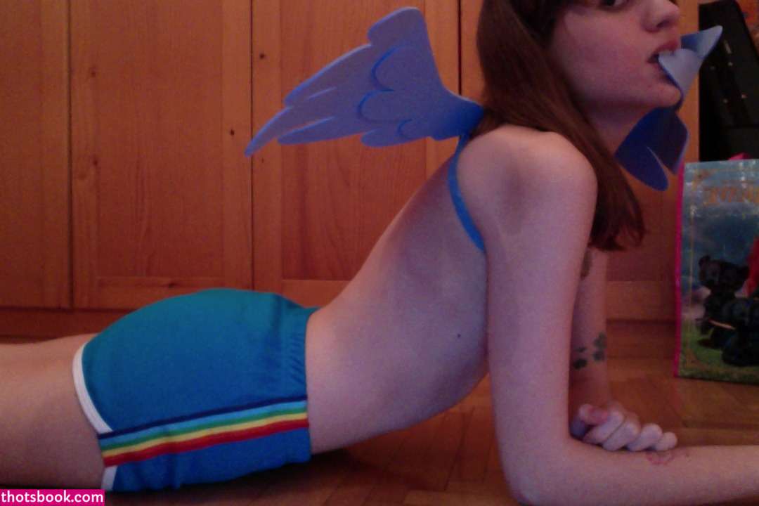 Arils Chest Photo #16