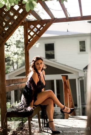 Josiejaxxonhotwife Photo #31