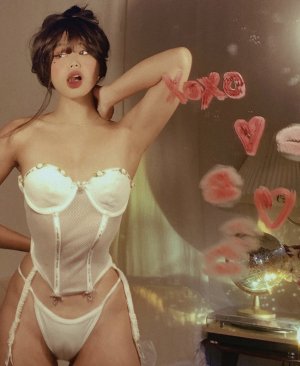 Pheeeebbbbss Photo #33