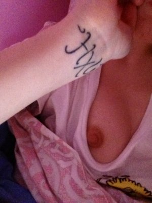 Arils Chest Photo #106