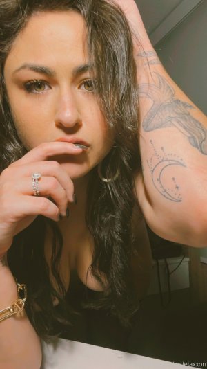 Josiejaxxonhotwife Photo #57