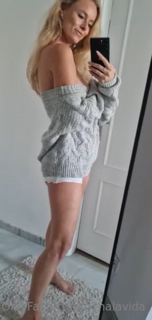 Nina Thomas Video #1