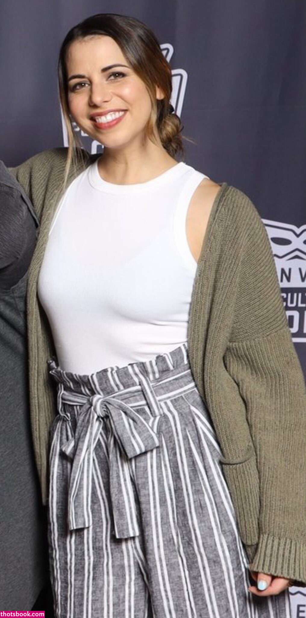 Laura Bailey Photo #5