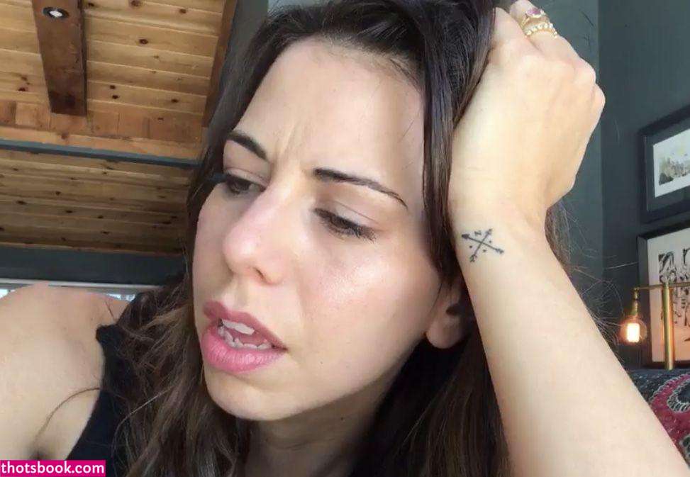 Laura Bailey Photo #18