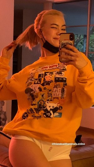 Lauren Tsai Photo #10