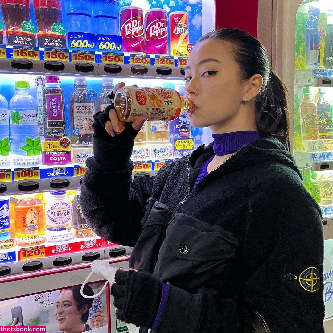 Lauren Tsai Photo #11