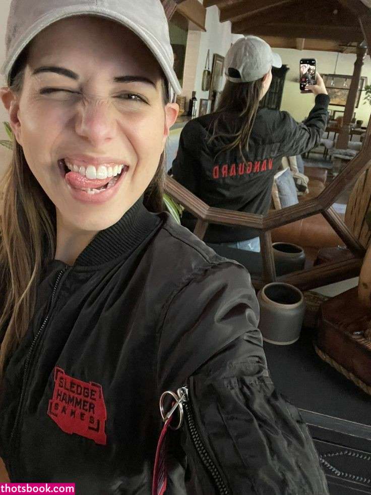 Laura Bailey Photo #41