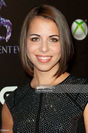 Laura Bailey Photo #45