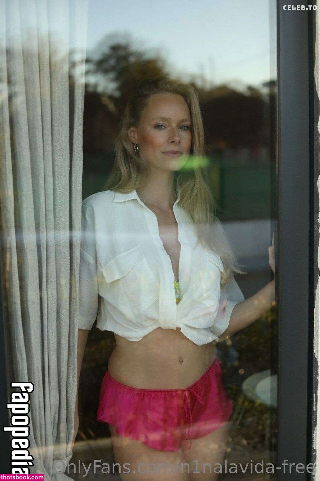 Nina Thomas Photo #53