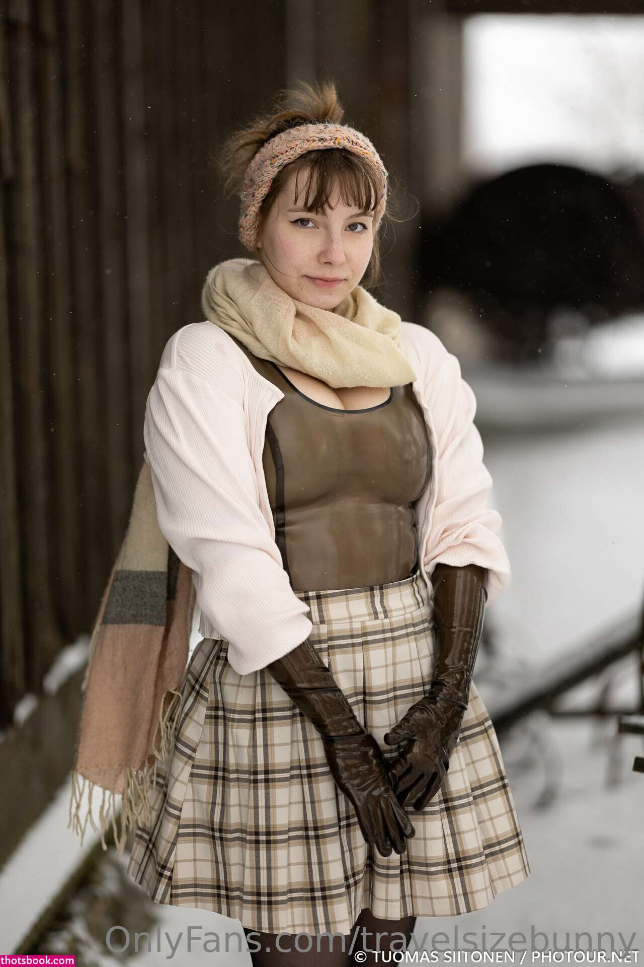 Travelsizebunny Photo #7