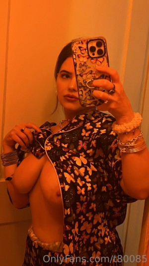 Vanessinator Photo #131