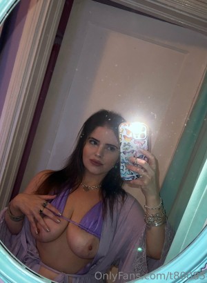 Vanessinator Photo #149