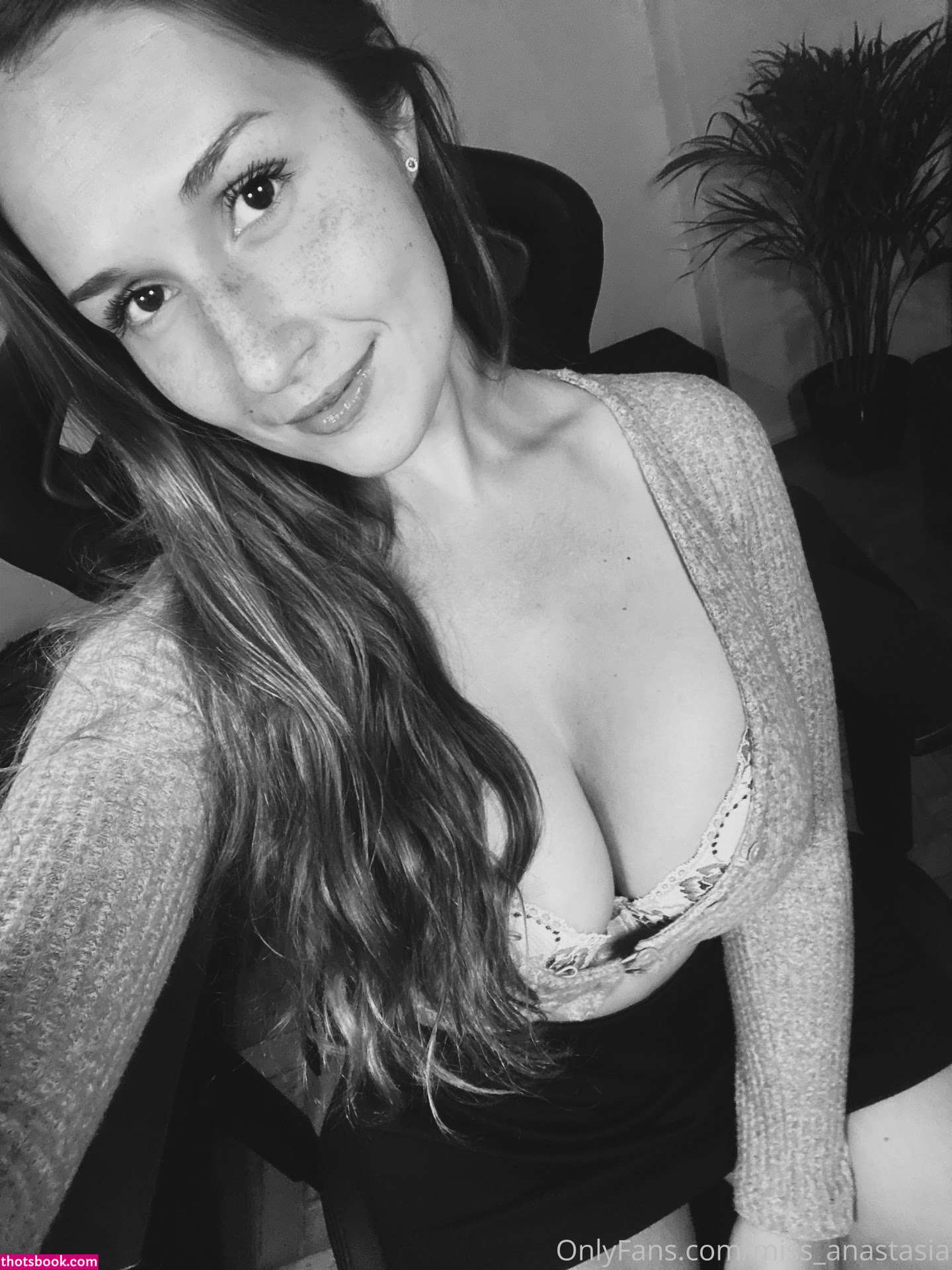 Miss Anastasia Photo #5