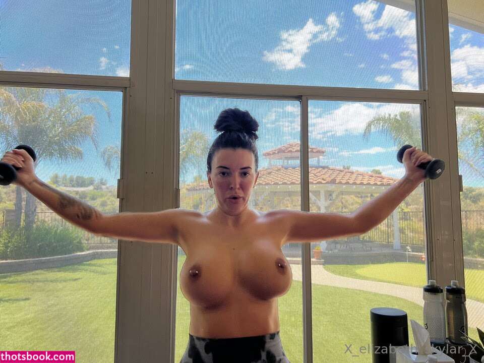 Elizabeth Skylar Photo #16