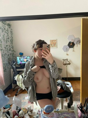 Veritynicole Photo #25