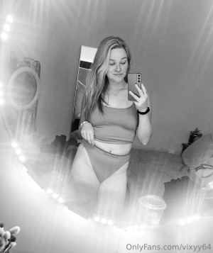 Vixyy64 Photo #14