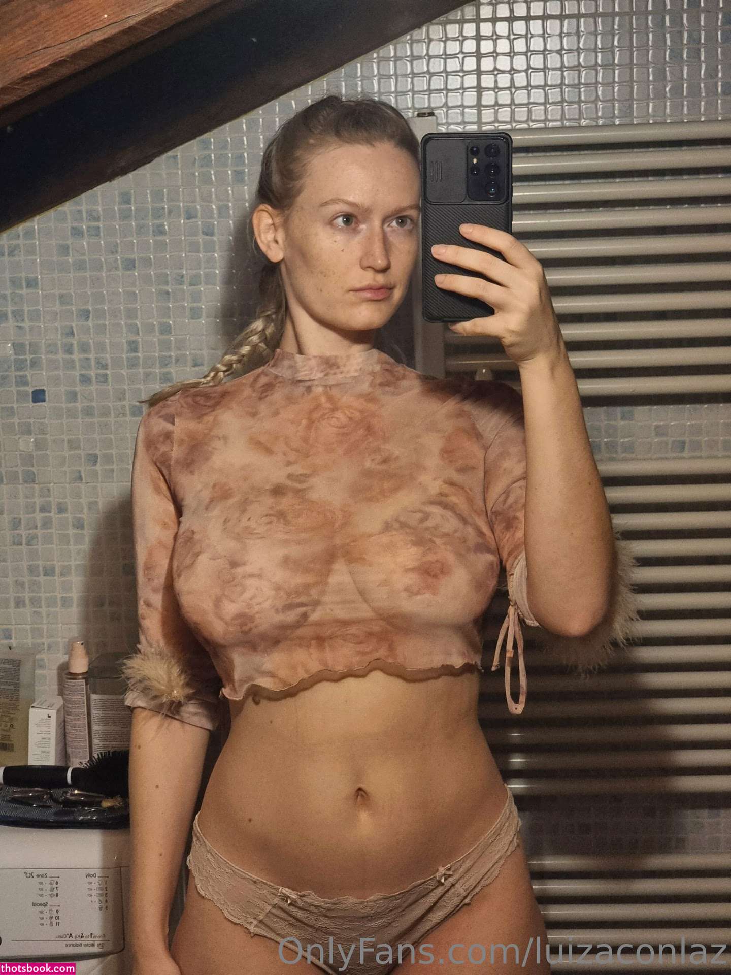 luizaconlaz Photo #68