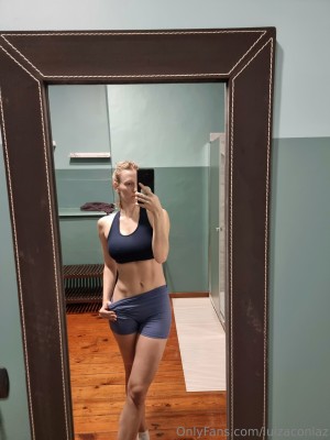 luizaconlaz Photo #176