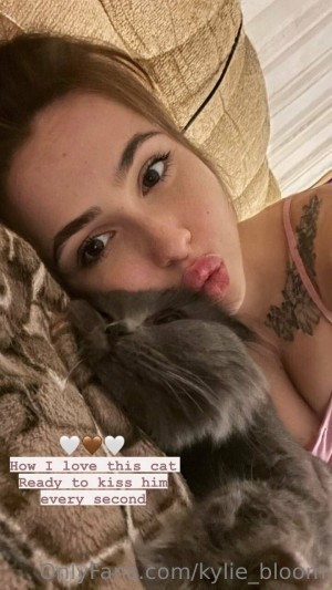 Kylie Bloom Photo #9