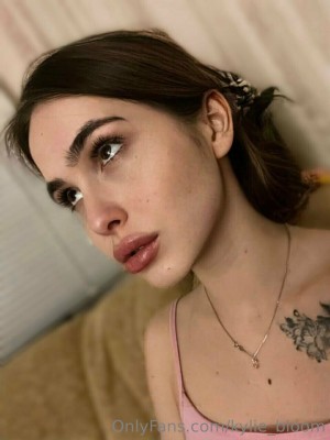 Kylie Bloom Photo #39