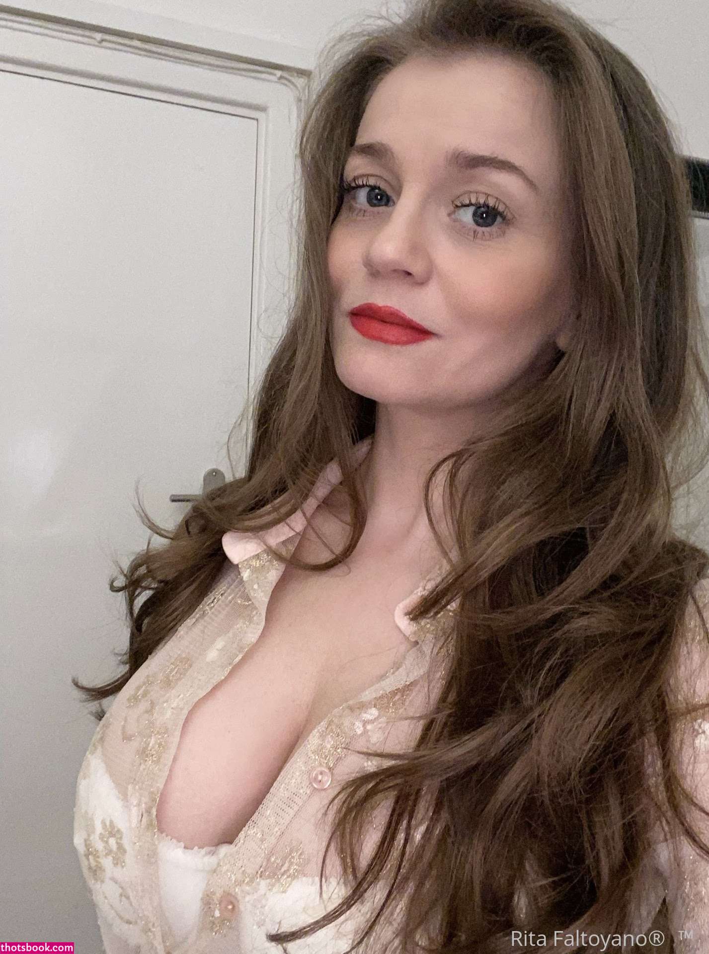 Rita Faltoyano Photo #117