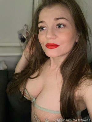 Rita Faltoyano Photo #133