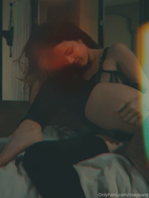 Ora Young Photo #122