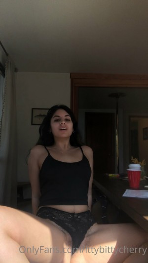 ittybittycherry Photo #52