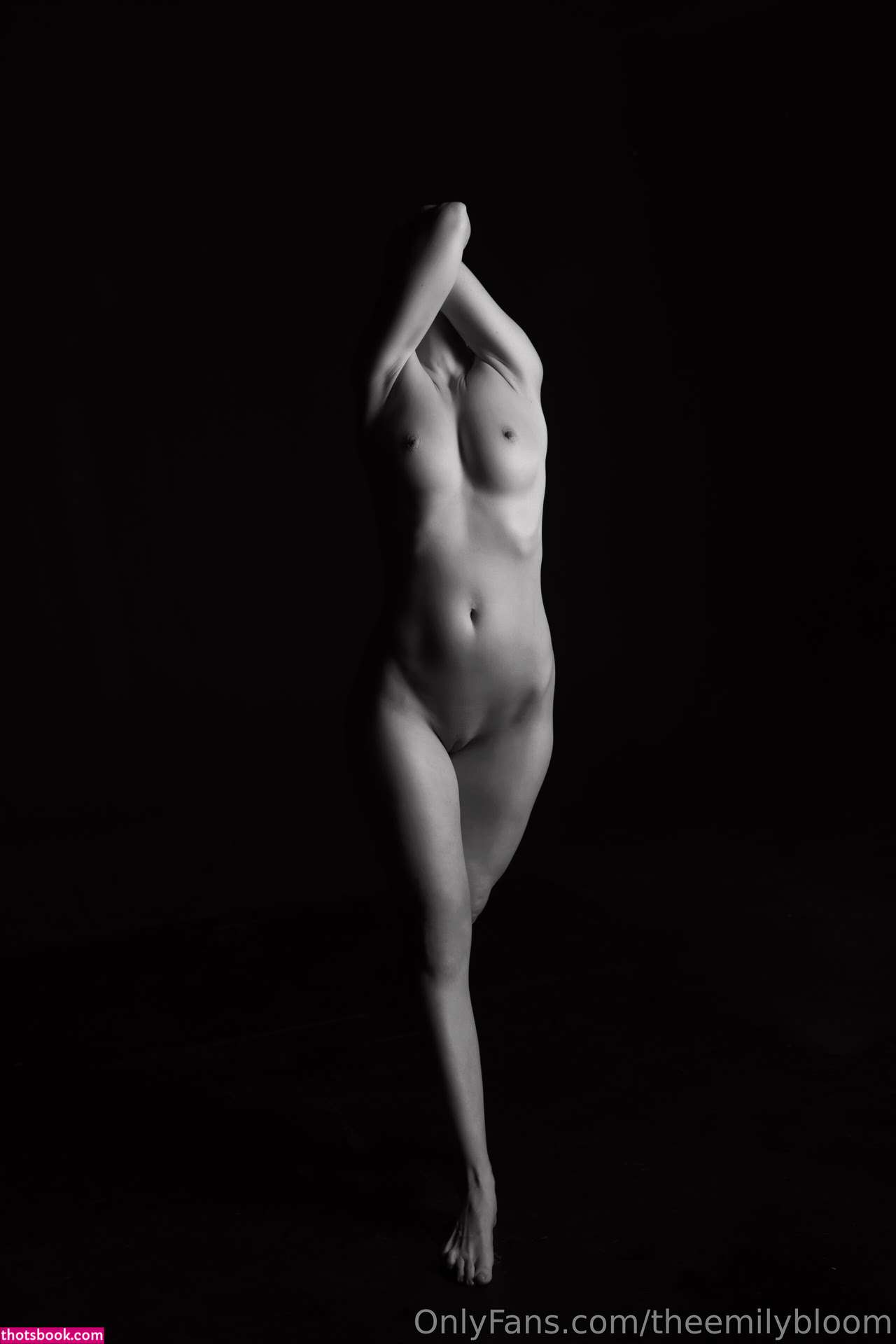 Emily Bloom Photo #860