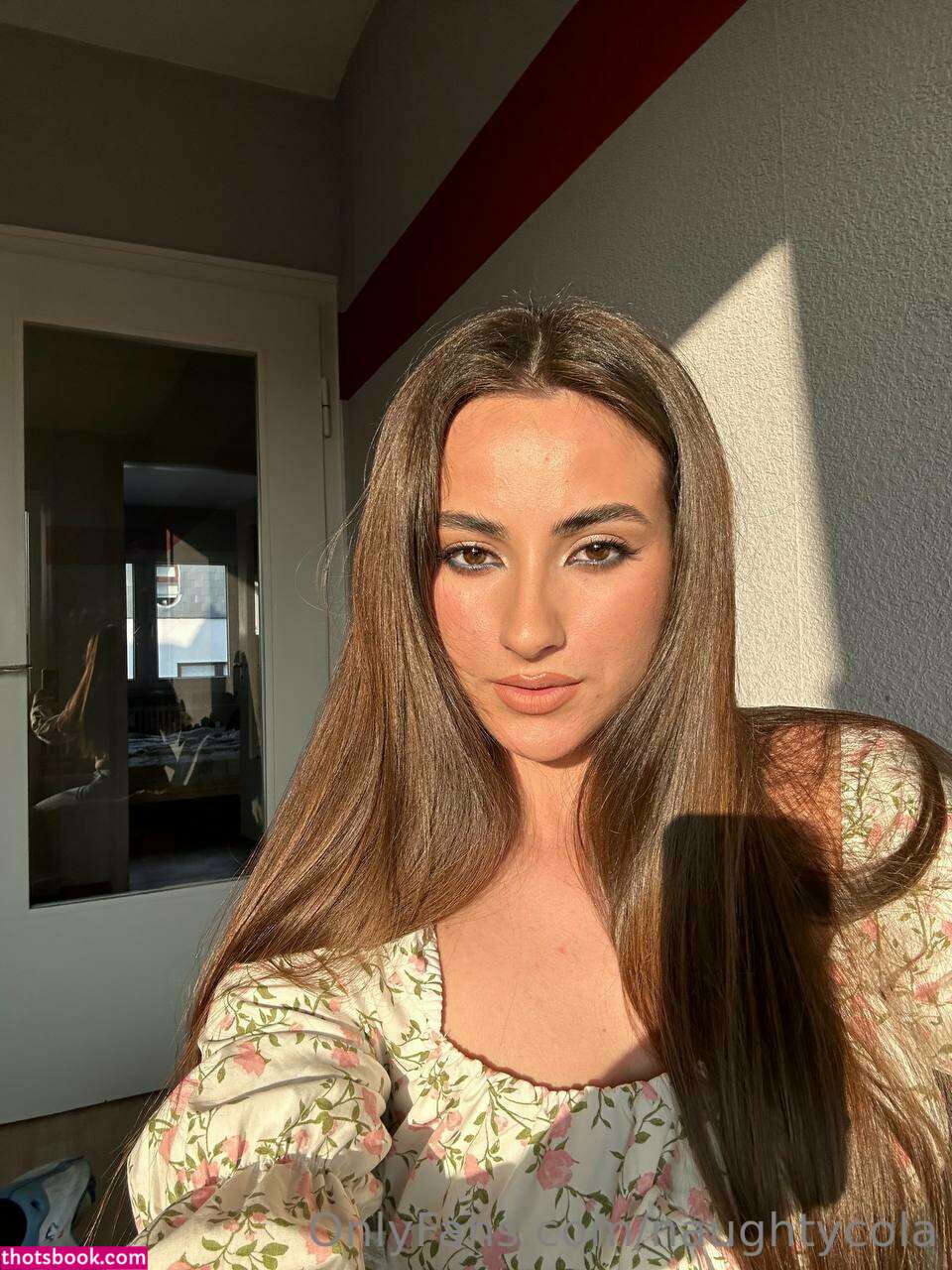 Naughtycola Photo #2