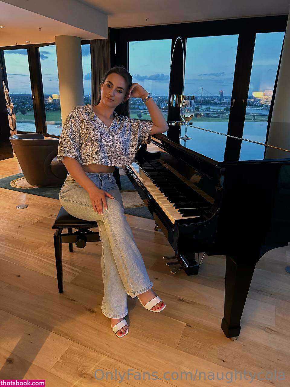 Naughtycola Photo #46