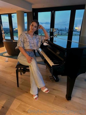 Naughtycola Photo #46