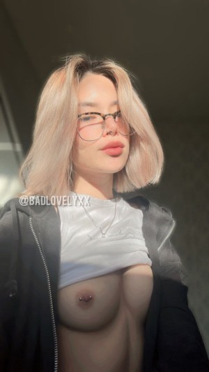 Badlovelyxx Photo #59