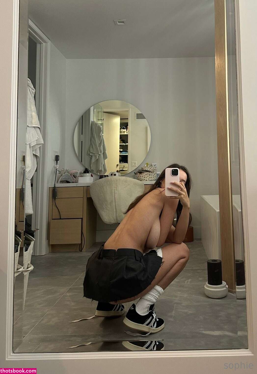 Sophie Mudd Photo #700