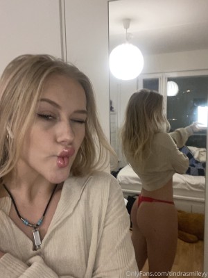 Tindrasmiley Photo #20