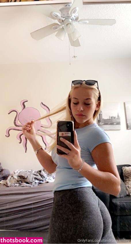 Tindrasmiley Photo #24